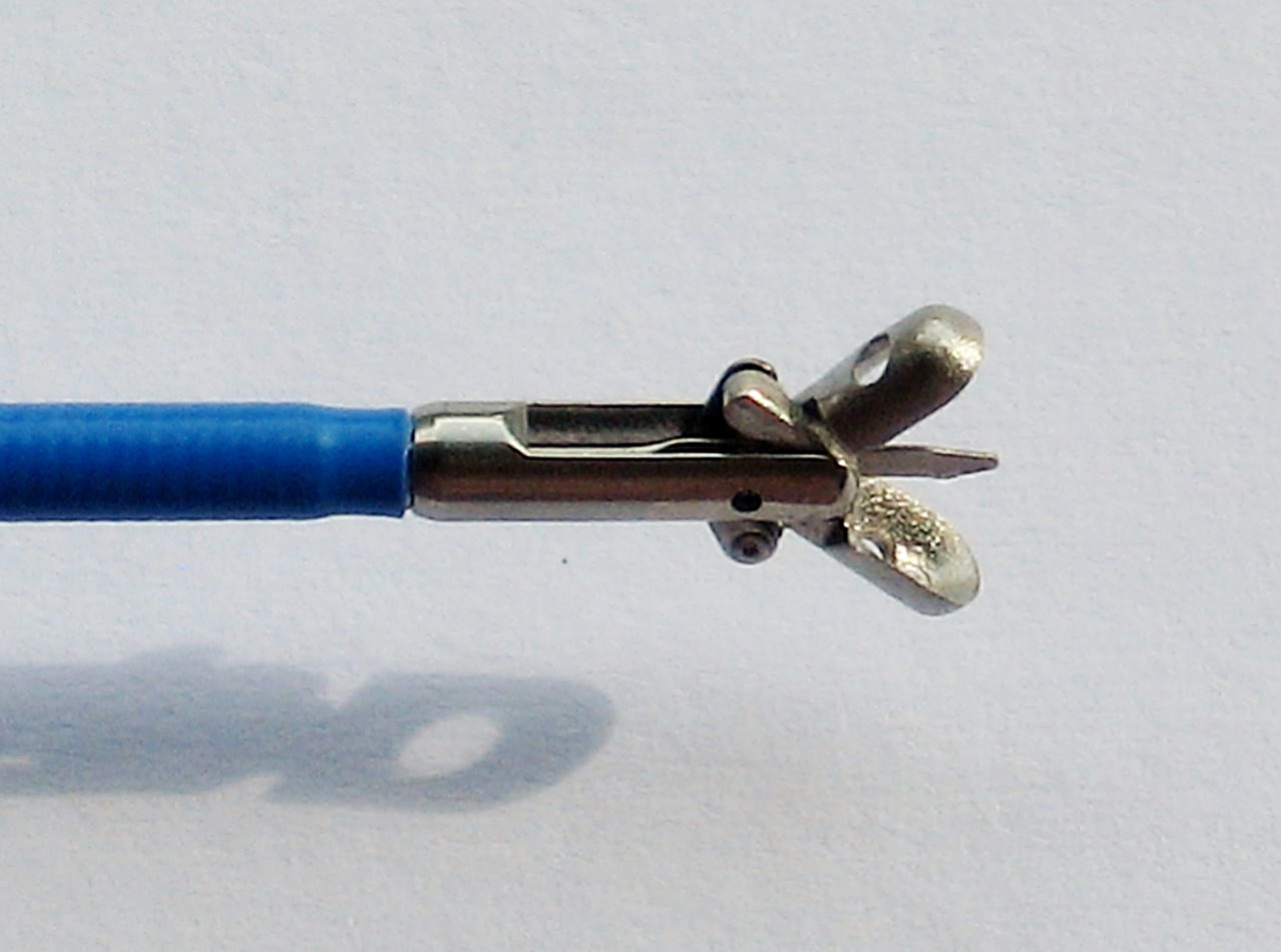 Einweg Biopsiezange mit Dorn (Ø 2.4mm x 1800mm) – Abbildung 2