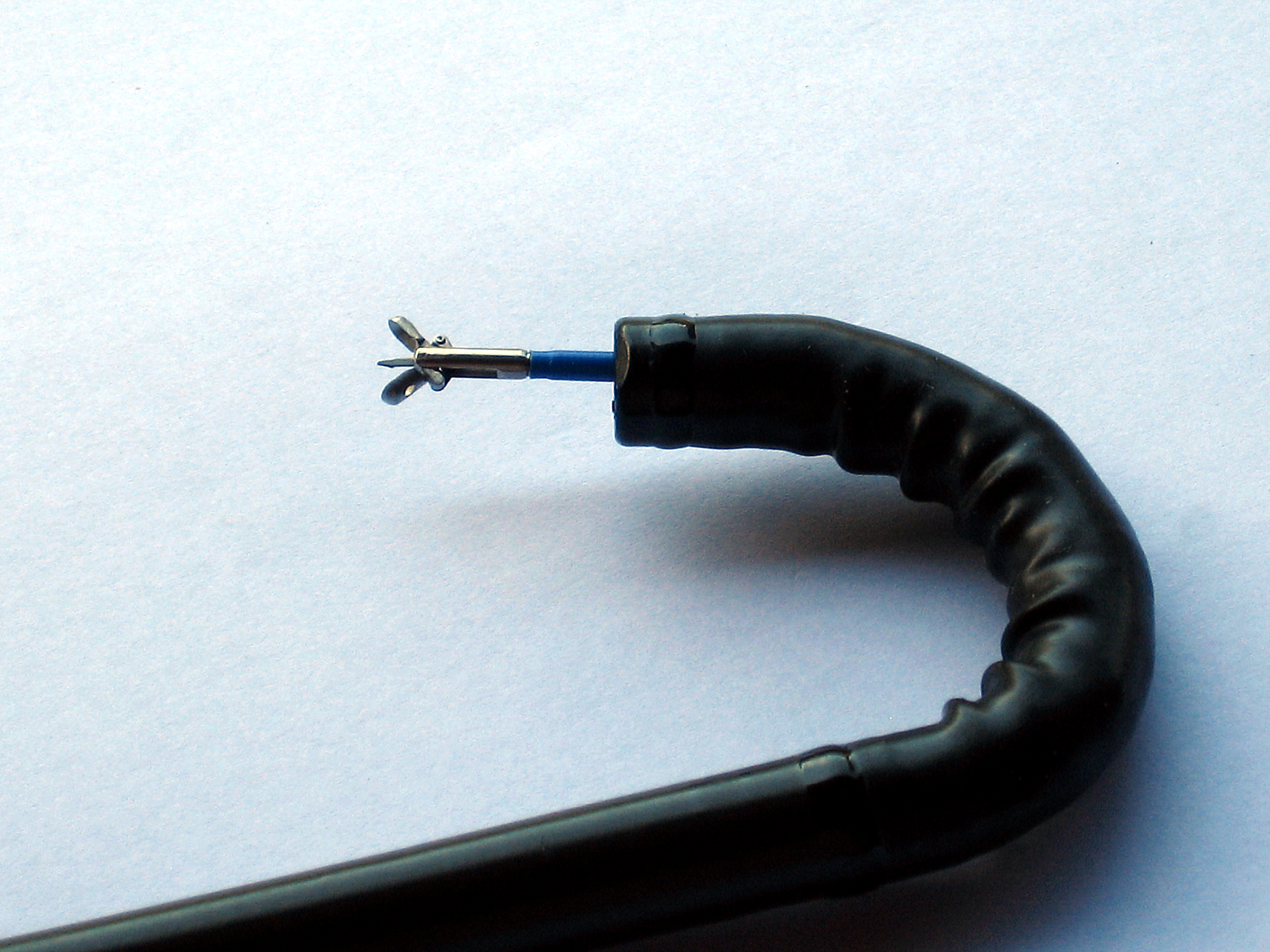 Einweg Biopsiezange mit Dorn (Ø 2,4 mm x 2300 mm) – Abbildung 4